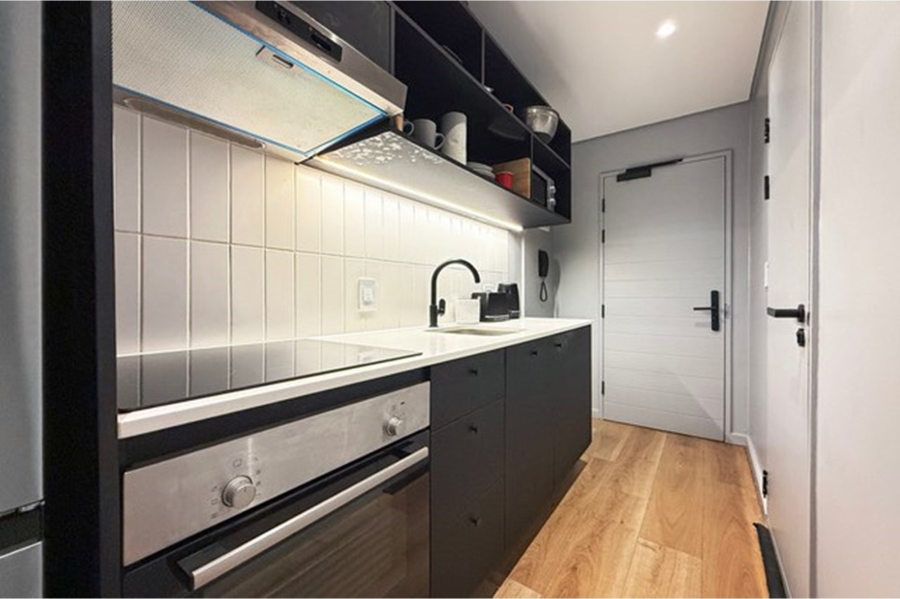 1 Bedroom Property for Sale in Sea Point Western Cape